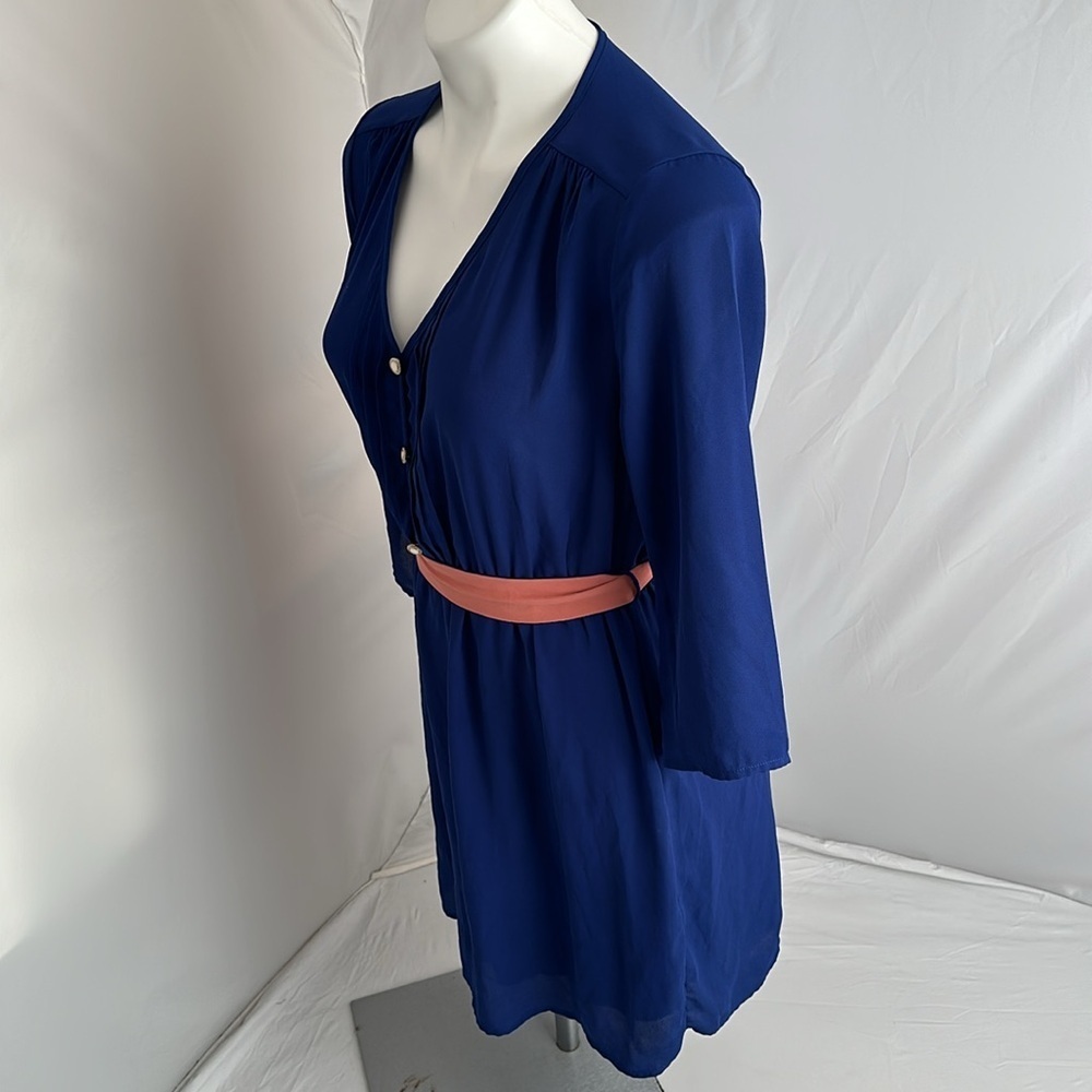 Francesca’s electric blue v-neck button front three quarter sleeve dress - Picture 4 of 12